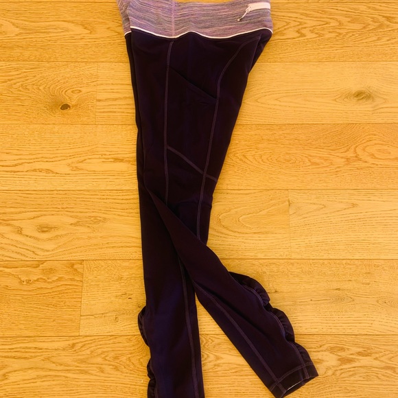 Lululemon Speed Tight Leggings with contrast waistband - Picture 9 of 9